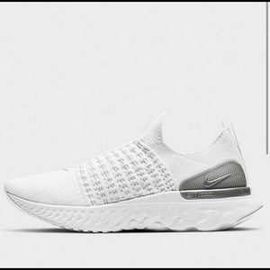 Nike React Phantom Run Flyknit 2